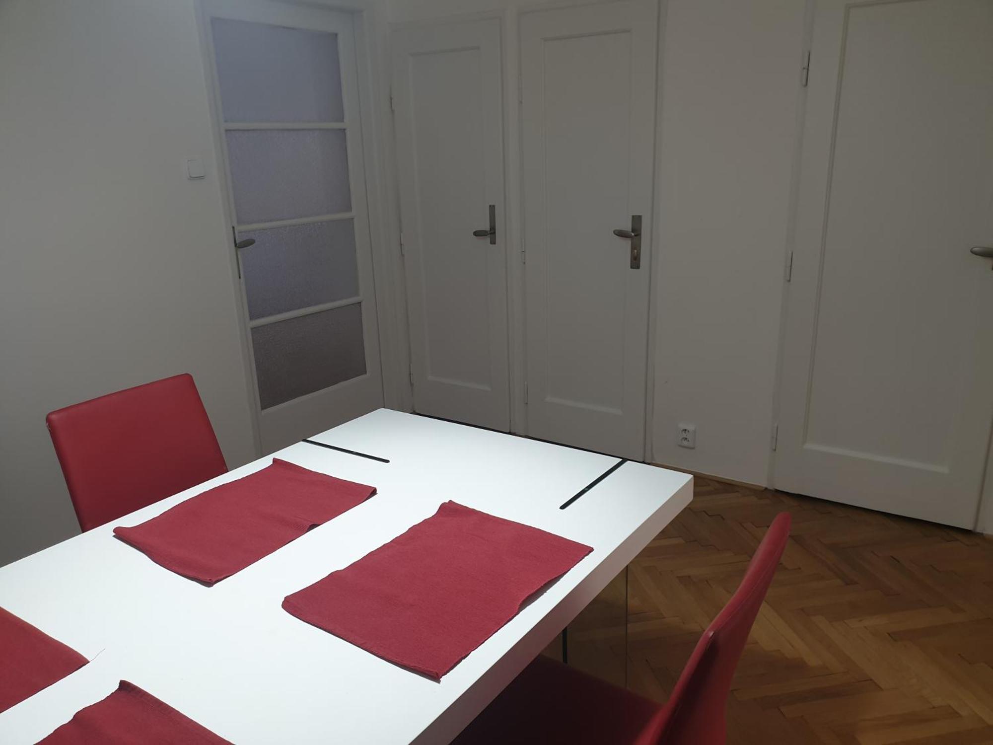 Newly Refurbished Central Prague Exterior photo